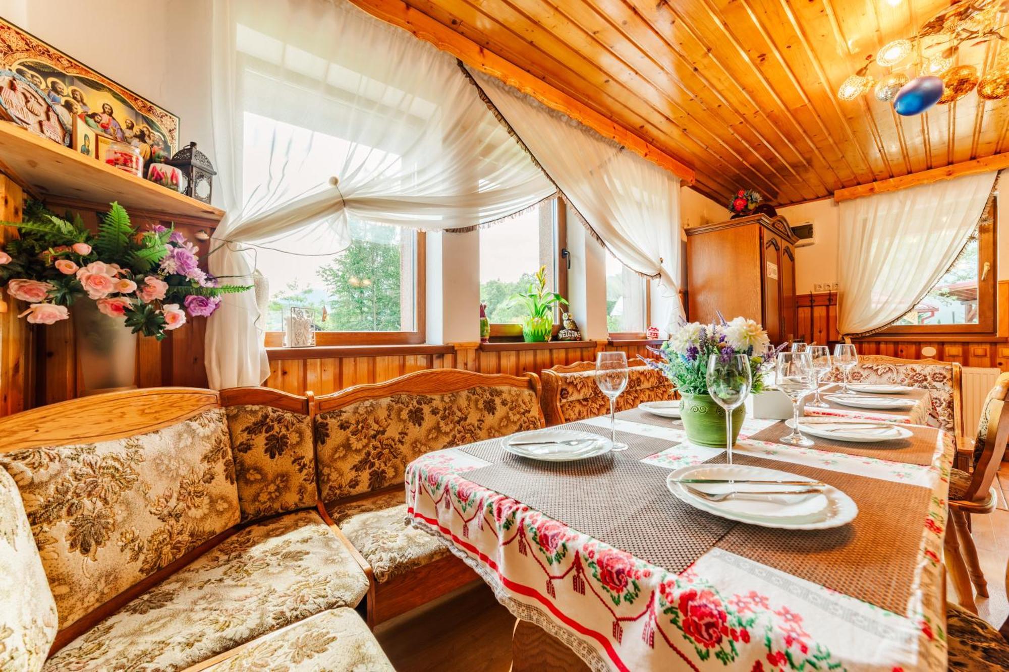 فيلا Casa Poiana Soarelui براشوف المظهر الخارجي الصورة